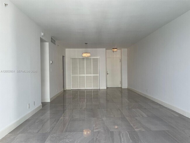 Building Photo - 3001 S Ocean Dr
