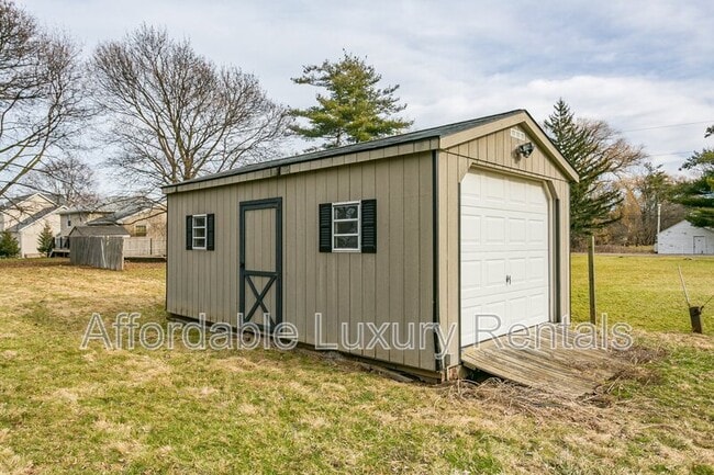 Building Photo - 2868 Brighton Henrietta Town Line Rd