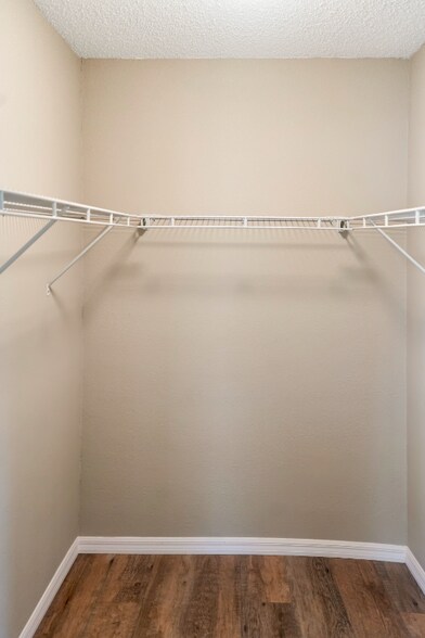 Building Photo - 1117 Peregrine St