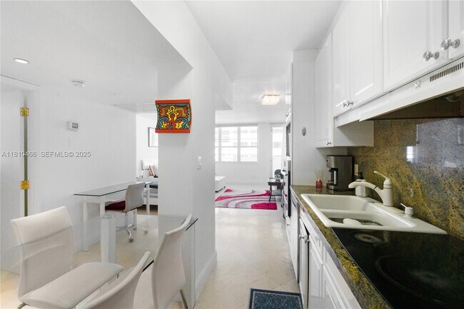 Building Photo - 100 Lincoln Rd