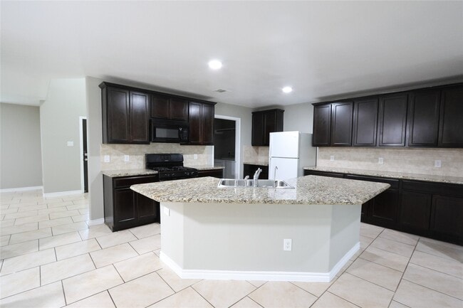 Building Photo - 17703 Rose Summit Ln