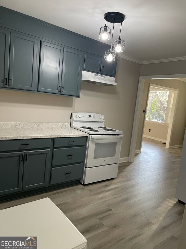 Building Photo - 1112 N Beddingfield Dr