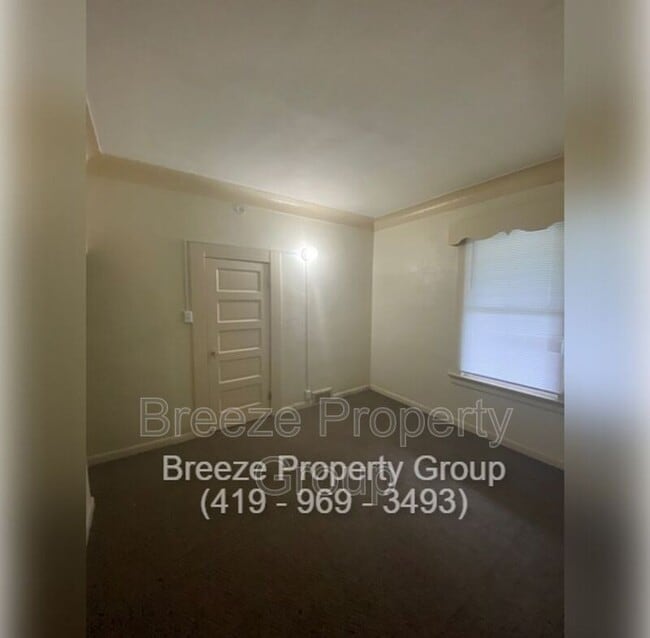 Building Photo - 319 N Detroit Ave
