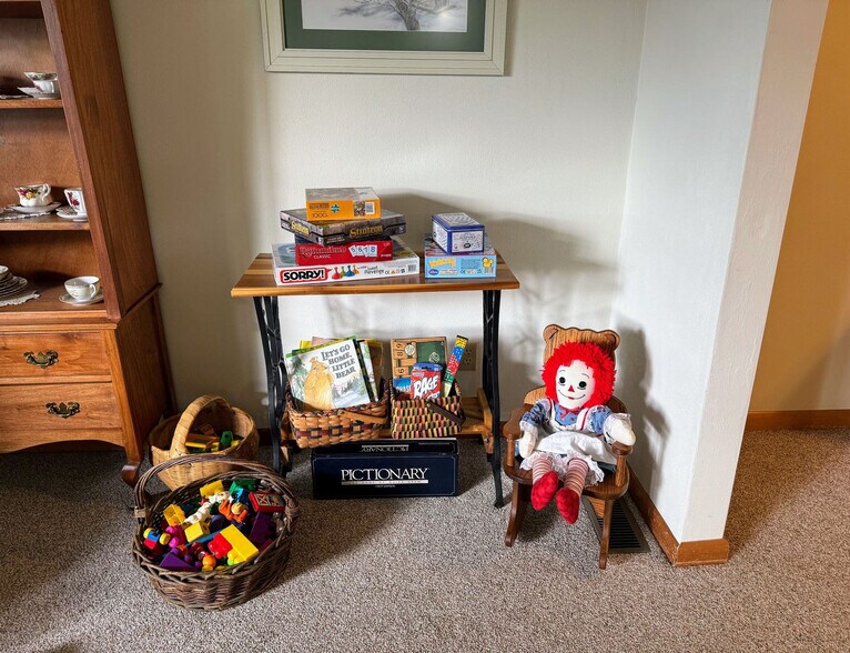 Building Photo - 56500 Penn Rd