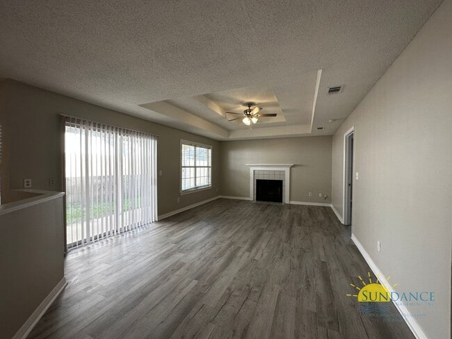 Building Photo - Beautiful 3 Bedroom Home in Fort Walton Beach!