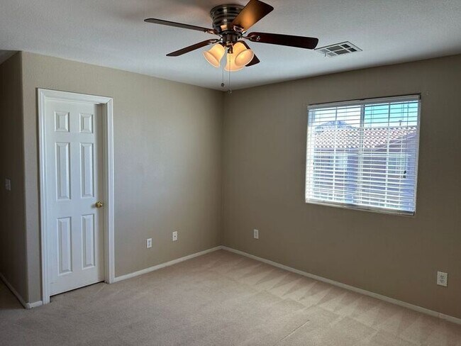 Building Photo - Stunning Home in a Gated Community