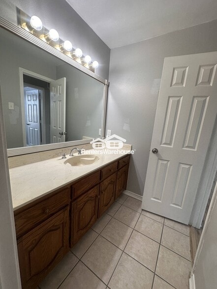 Building Photo - 616 Havencrest Dr