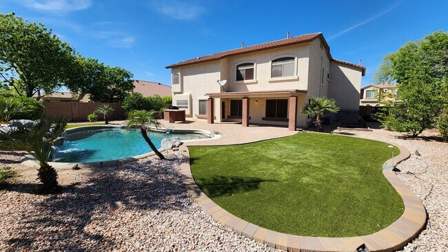 Building Photo - 4 Bedroom Home in the Kerby Estates Commun...