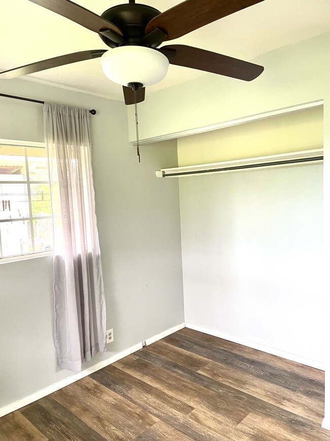 Building Photo - 15-1528-1528 3rd Ave.