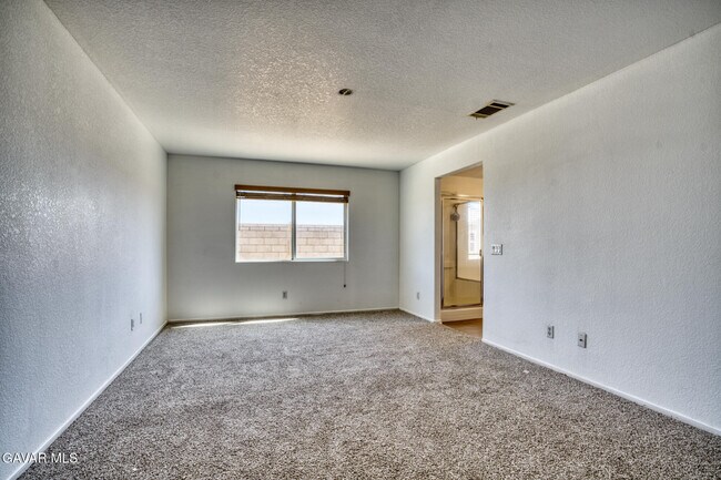 Building Photo - 45444 Spahn Ln