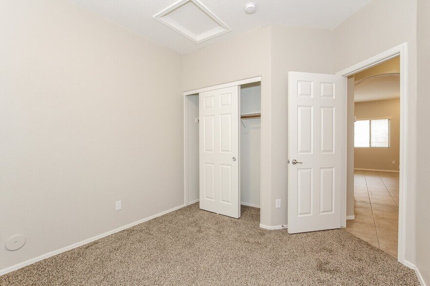 Building Photo - 17722 W Marshall Ln