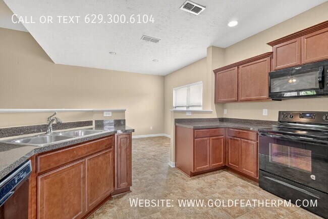 Building Photo - 1333 Bombadil Ln