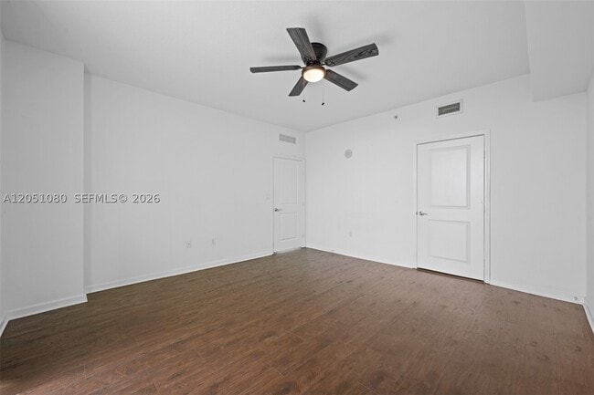 Building Photo - 7910 Harbor Island Dr