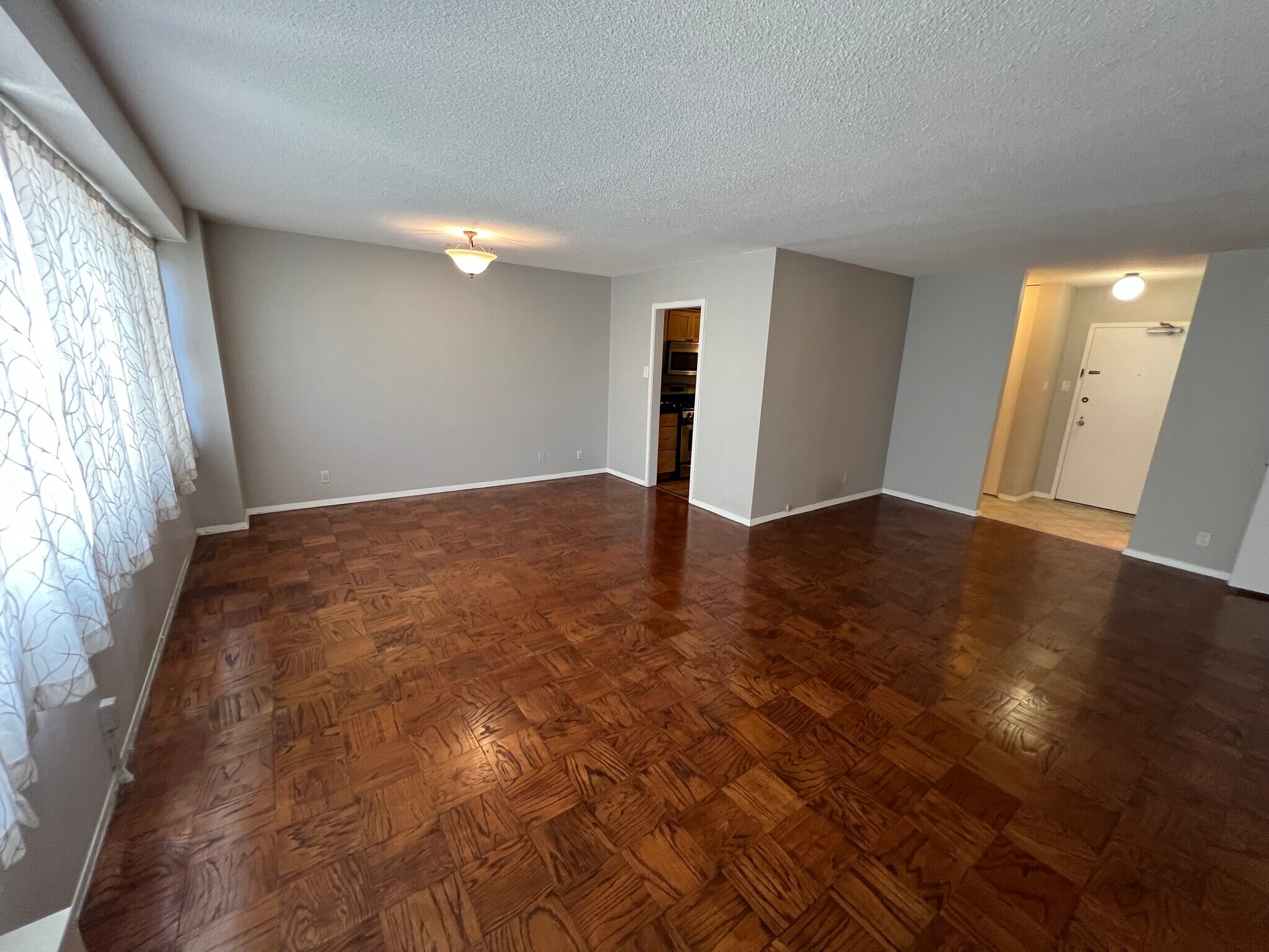Building Photo - 4515 Willard Ave