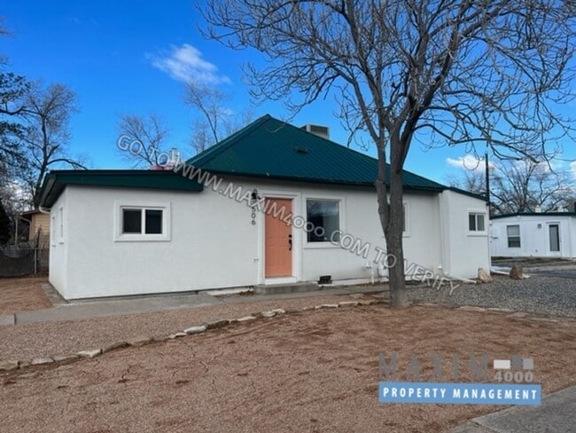 Building Photo - 506 W Ute Ave