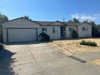 Building Photo - Concord Beautiful 3 bedroom 2 bath home, 1...