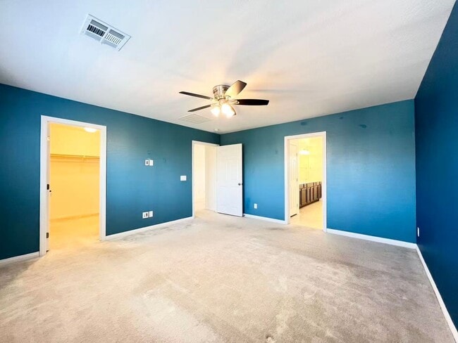 Building Photo - Well-maintained 4-bedroom, 3-bath home in a desirable gated community