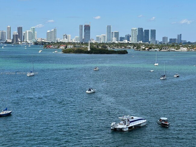 Building Photo - 1000 West Ave