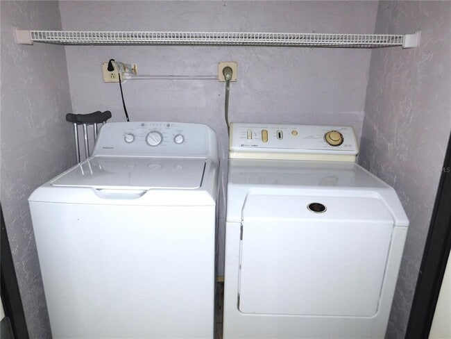 Building Photo - 2420 Winding Creek Blvd