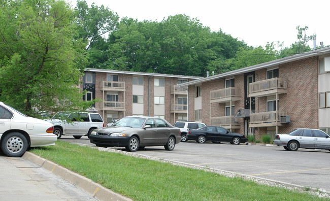 Building Photo - University Terrace Apartments