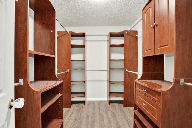 Building Photo - Available NOW