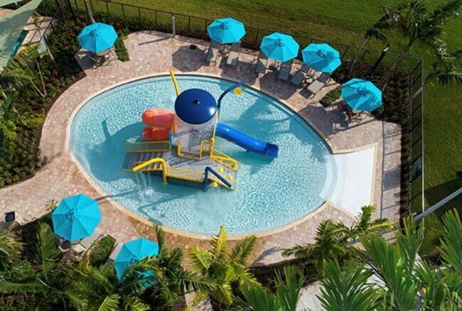 Building Photo - West 113th Street, Hialeah, FL 33018 - 3 BR 2.5 BA townhouse