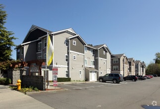 Building Photo - Shorewood Apartments