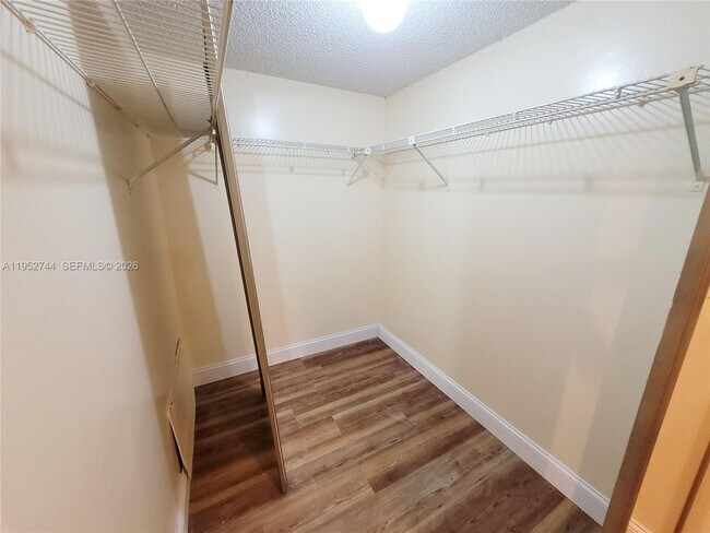 Building Photo - 8351 S Coral Cir