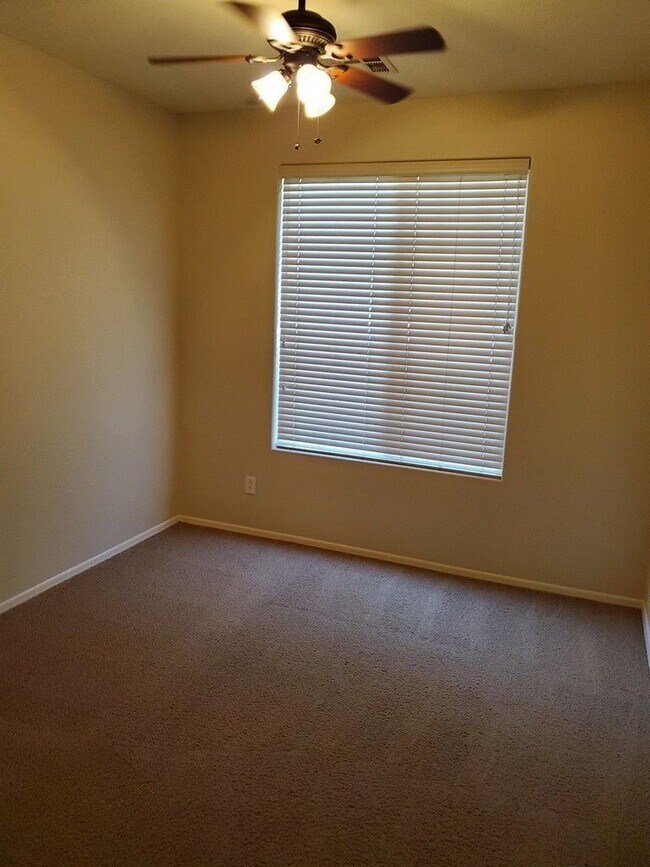 Building Photo - 18055 W Vogel Ave