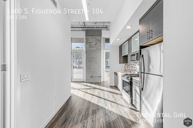 Building Photo - 1400 S Figueroa St