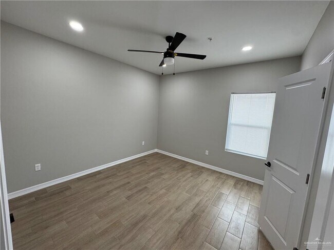 Building Photo - 800 Ragland Rd