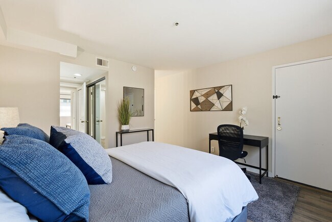 Building Photo - 153 California Ave