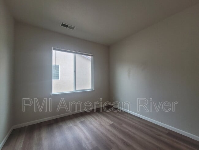 Building Photo - 8143 Crystal Walk Cir