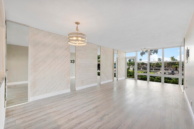 Building Photo - 1391 S Ocean Blvd