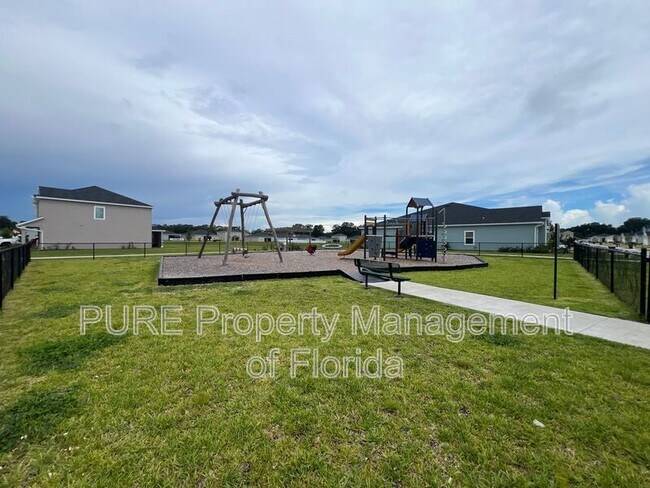 Building Photo - 3259 NE 40th Ln