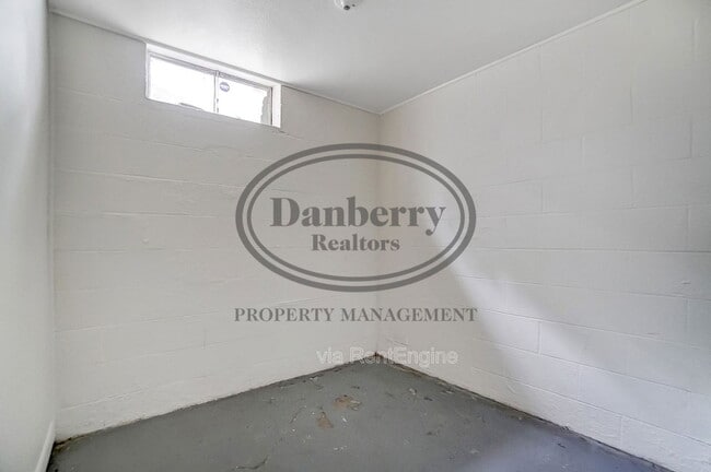 Building Photo - 1115 Secor Rd