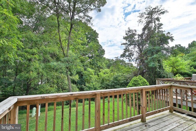 Building Photo - 8 Donagh Ct