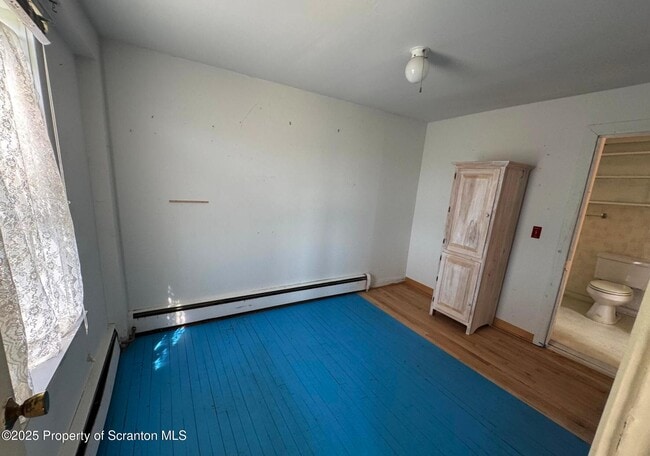 Building Photo - 394 Dennis Rd