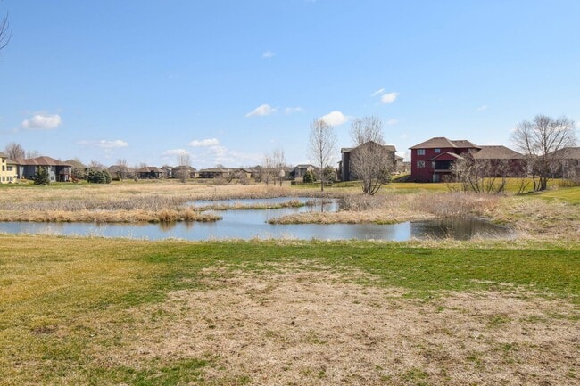 Building Photo - 2204 S Silverthorne Ave