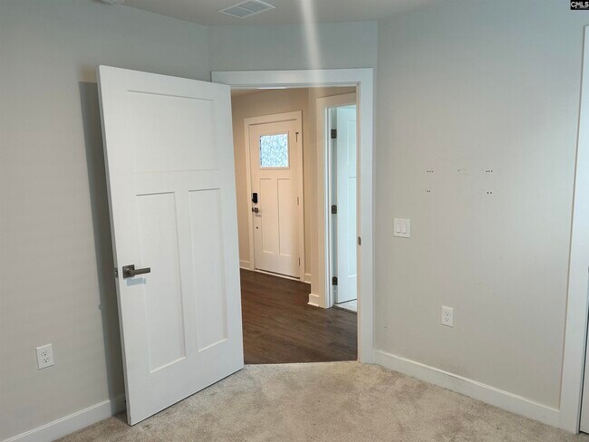 Building Photo - 1037 Cameron Ridge Dr