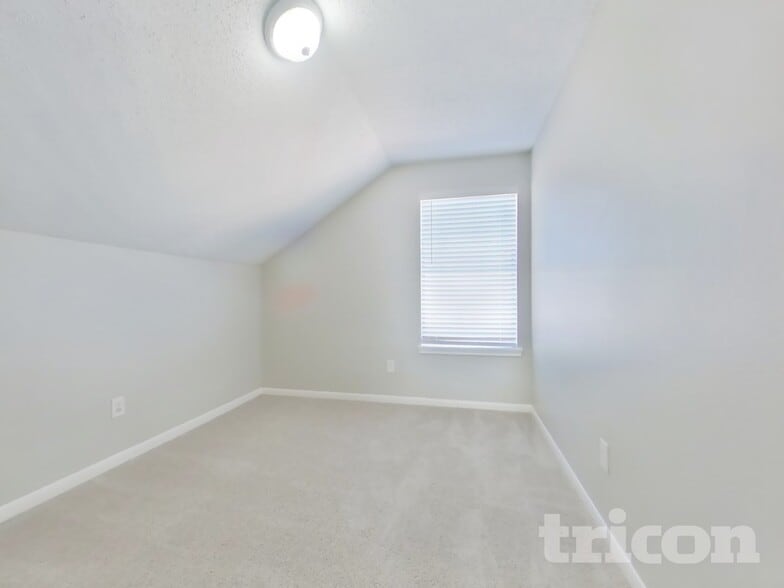 Building Photo - 3126 Kelling St