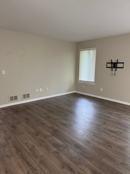 Family Room - 2142 Orchard Ln