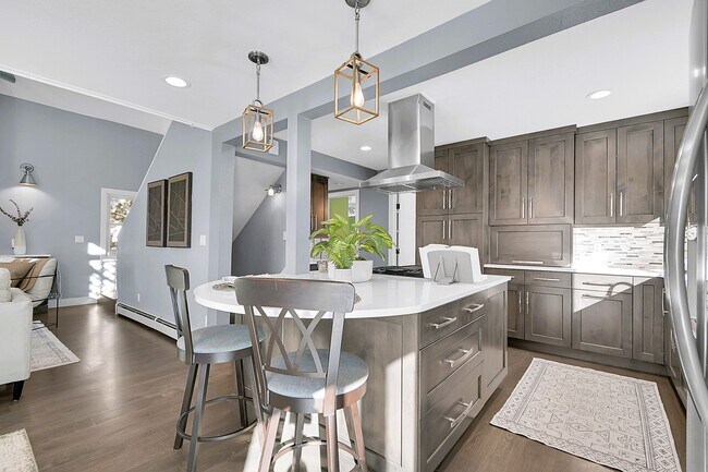 Building Photo - 28585 Evergreen Manor Dr