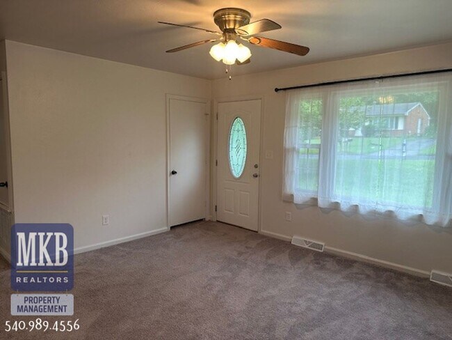 Building Photo - 3 Bedroom in Vinton