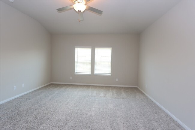 Building Photo - 7219 Toluca Dr