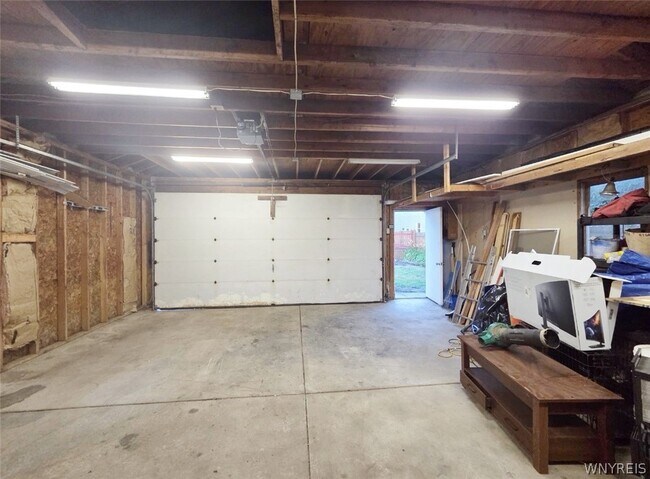 Building Photo - 80 Midland Dr