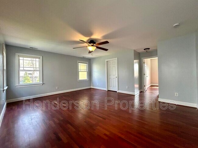 Building Photo - 2229 Chesterfield Ave