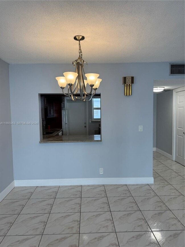 Building Photo - 215 SE 3rd Ave