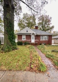 Building Photo - 1215 W Main St