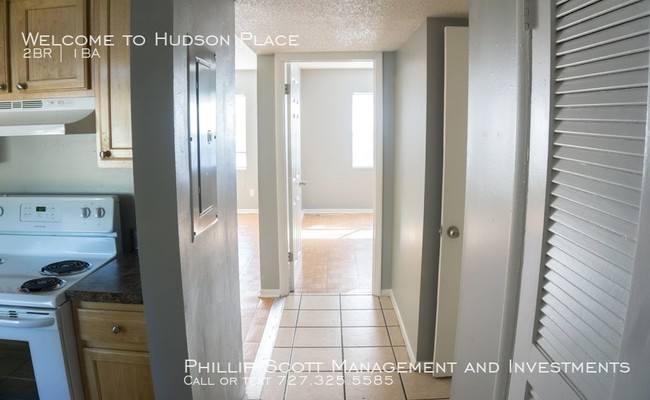 Building Photo - Welcome to The Waverly at Gulfport!!